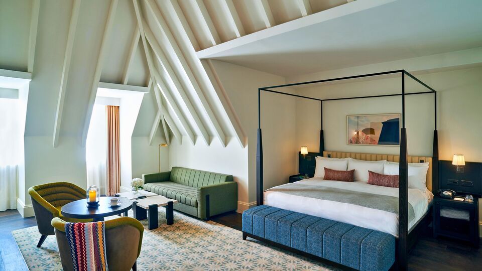 Hotel grand store
